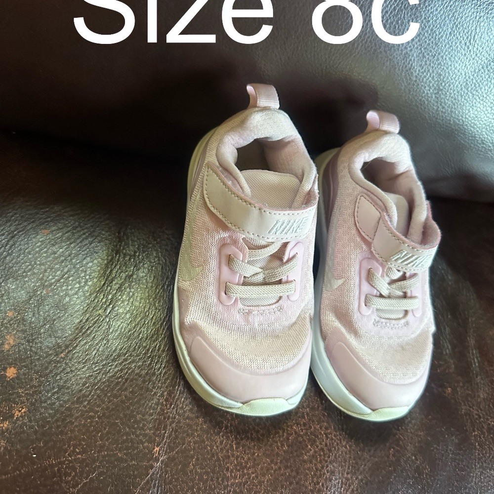 Toddler Pink Nike shoes